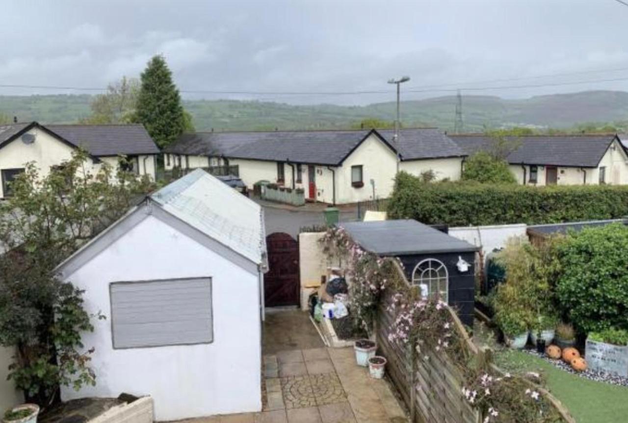 Starbuck Cottage Rudry Esterno foto